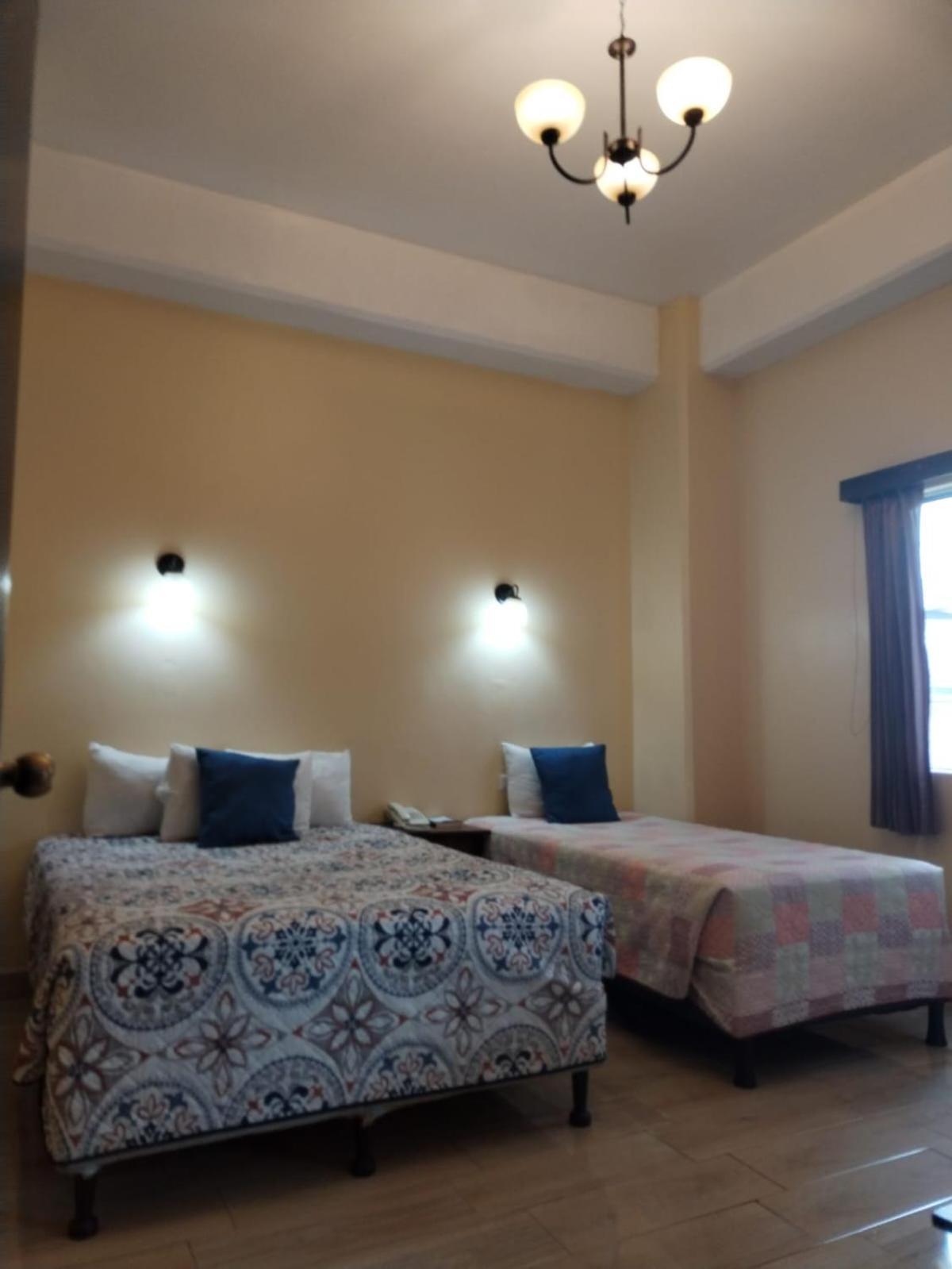 Hotel Sevilla Gwatemala Zewnętrze zdjęcie